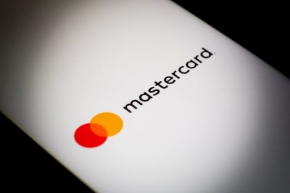 MasterCard collaborates on the Mercurio Non-Custodial Wallet Debit Card